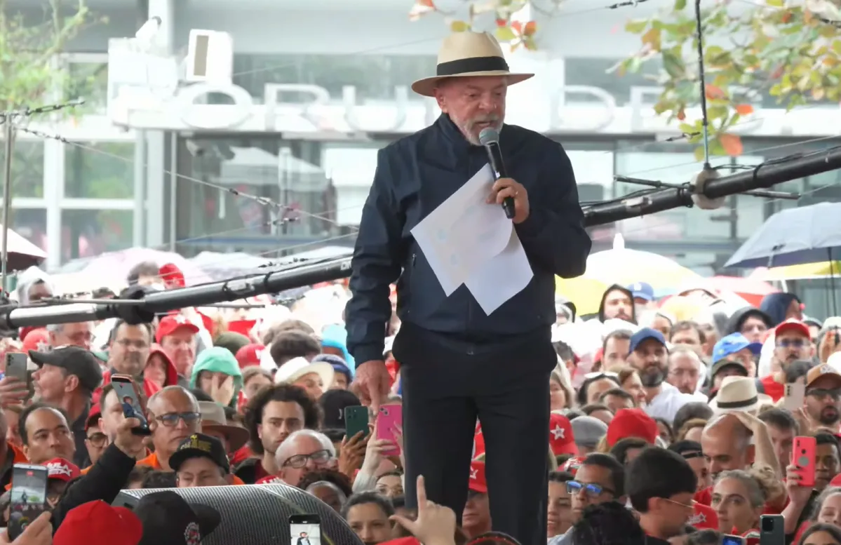 Em Santa Catarina, Lula afirma que setor do agronegócio deveria se ajoelhar diante de verbas